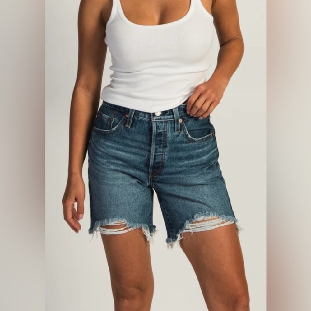 Levi's 501 6'' Blue Distressed Jean Shorts Denim NWT size 32
